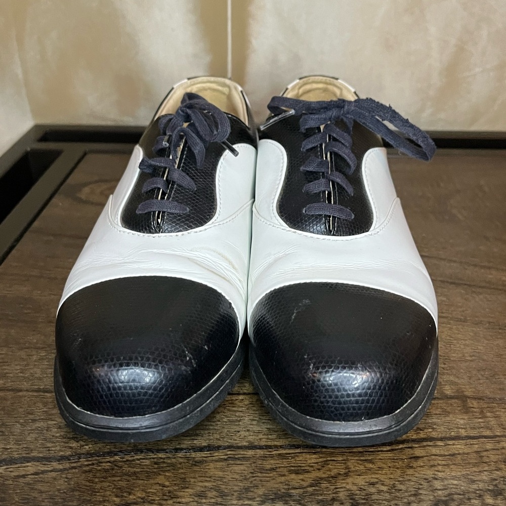 Women’s Nike Golf Shoes-Verdana Last -Black and White. - Picture 7 of 11